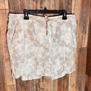 Old Navy Women's Tie Dye Shorts -‎ XL